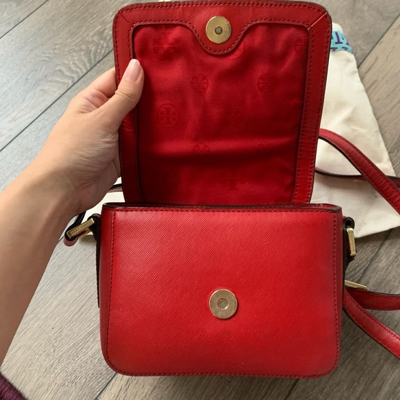 ❌SOLD❌ Tory Burch Mini Crossbody Flap Bag - Picture 6 of 9